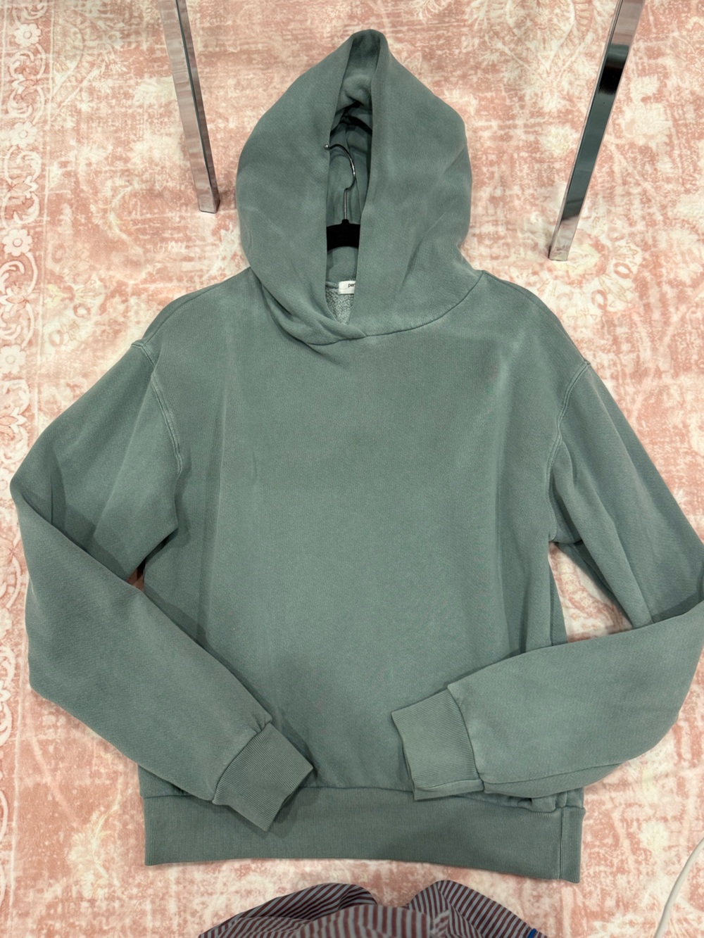 Perfect White Tee Sage Green Hoodie Sweatshirt | Size Small | EUC